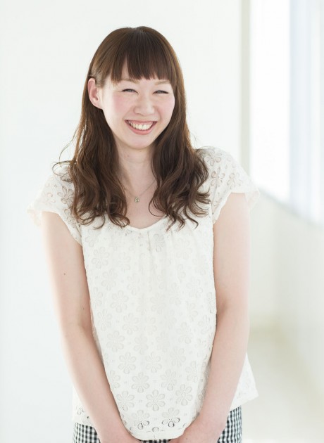 短い前髪がかわいい フレンチウェーブのロングスタイル