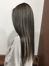 寒色　ツヤ髪