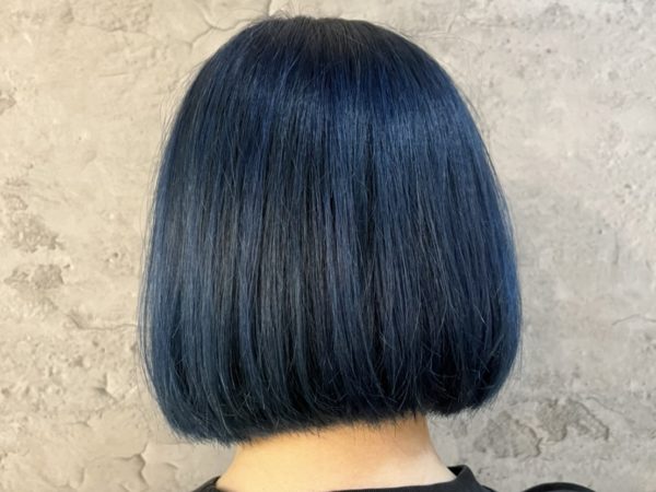 ネイビーカラー