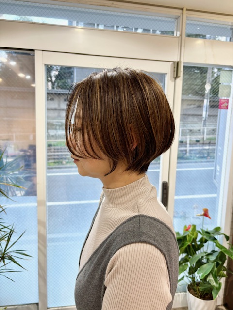 白髪が気になるけど暗いのも嫌だな