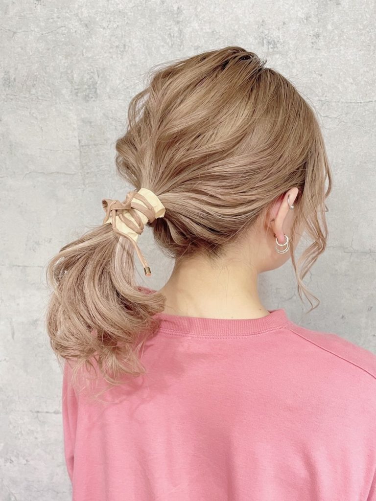 夏は簡単 涼しげに映えるヘアアレンジでお出かけ 自宅で出来るヘアアレンジ特集 Blossom 上福岡店